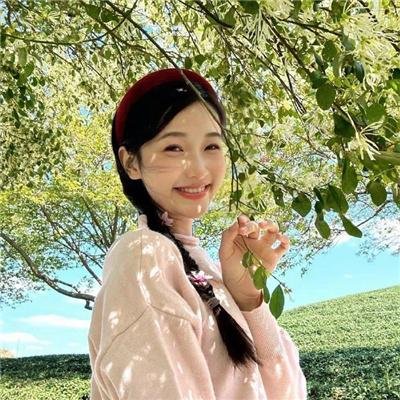 隔楼女孩：我们之间的层距